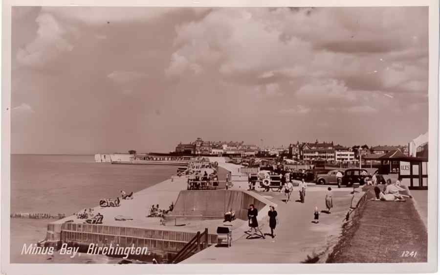 Margate Minus Bay Vintage A4 Photo Print