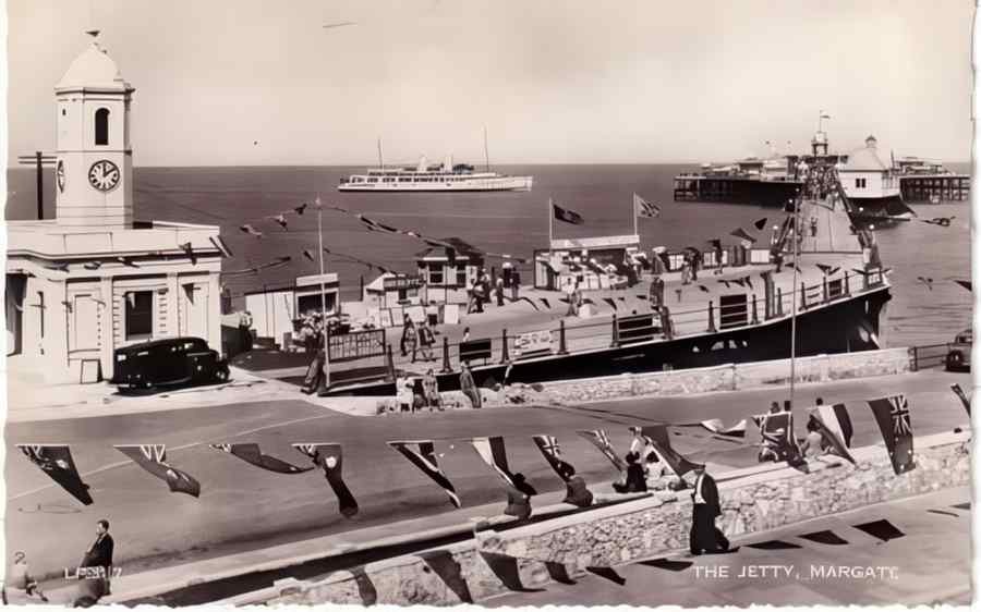 Margate The Jetty Vintage A4 Photo Print