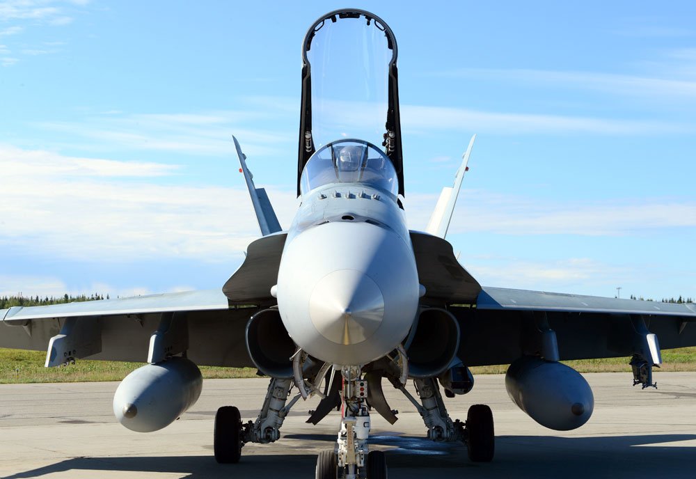 Mcdonnell Douglas Cf18 Hornet Multirole Fighter Royal Canadian Air Force 12 A4 Photo Print