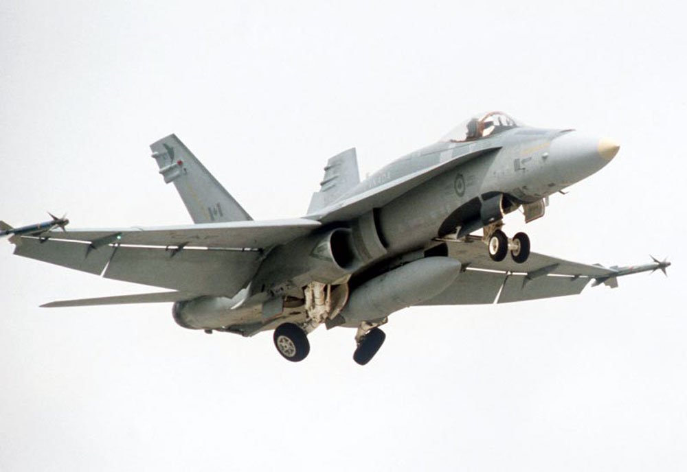 Mcdonnell Douglas Cf18 Hornet Multirole Fighter Royal Canadian Air Force 14 A4 Photo Print