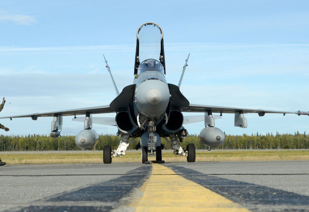Mcdonnell Douglas Cf18 Hornet Multirole Fighter Royal Canadian Air Force 15 A4 Photo Print
