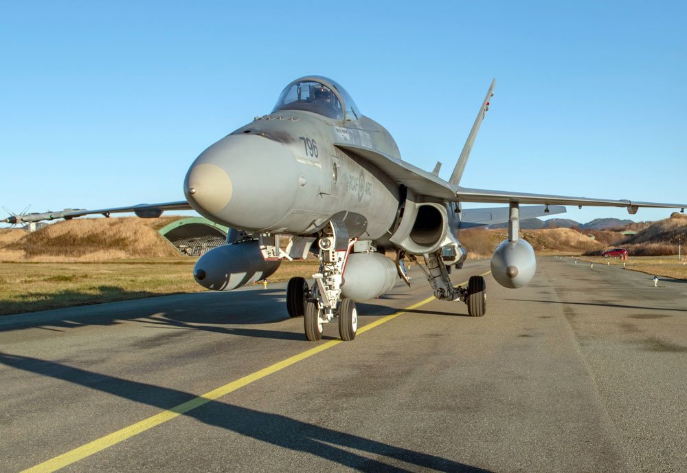 Mcdonnell Douglas Cf18 Hornet Multirole Fighter Royal Canadian Air Force 20 A4 Photo Print