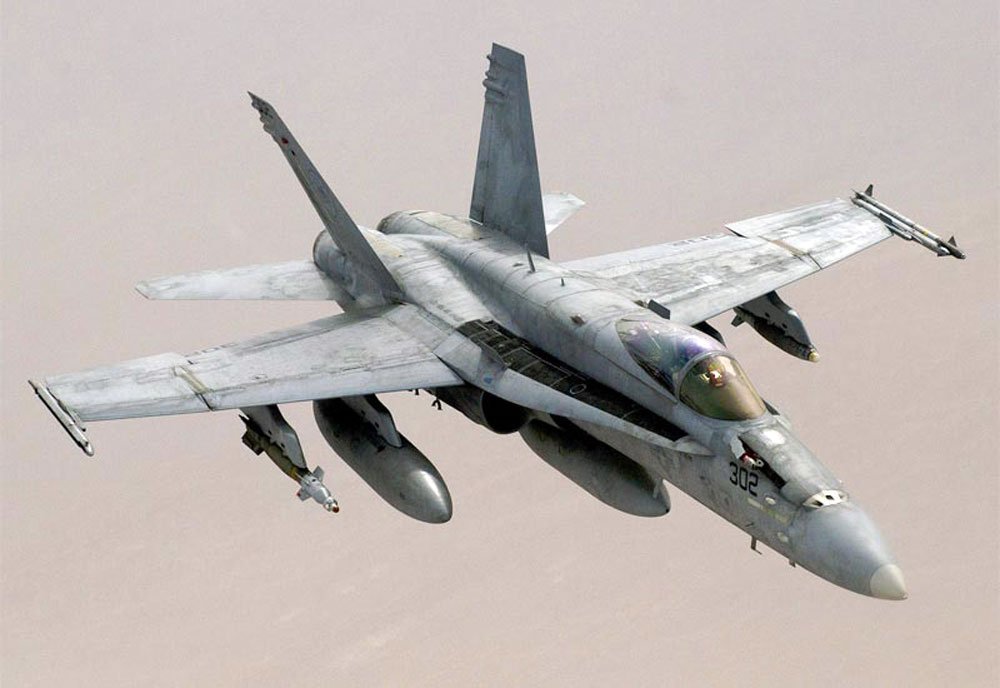 Mcdonnell Douglas Fa18 Hornet Multirole Fighter United States 26 A4 Photo Print
