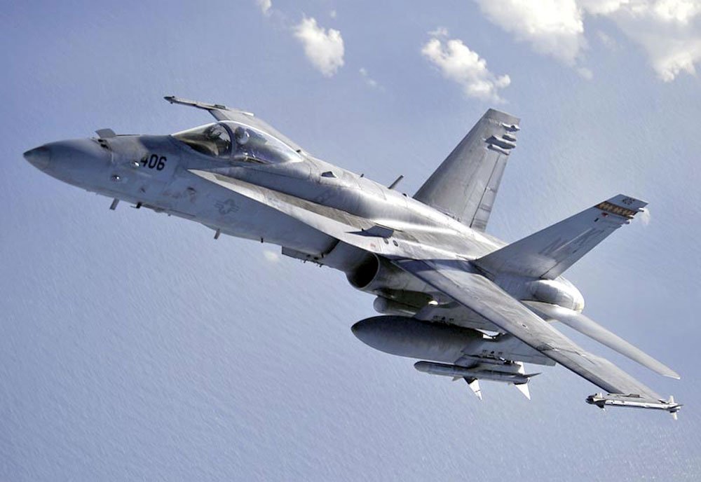 Mcdonnell Douglas Fa18 Hornet Multirole Fighter United States 27 A4 Photo Print