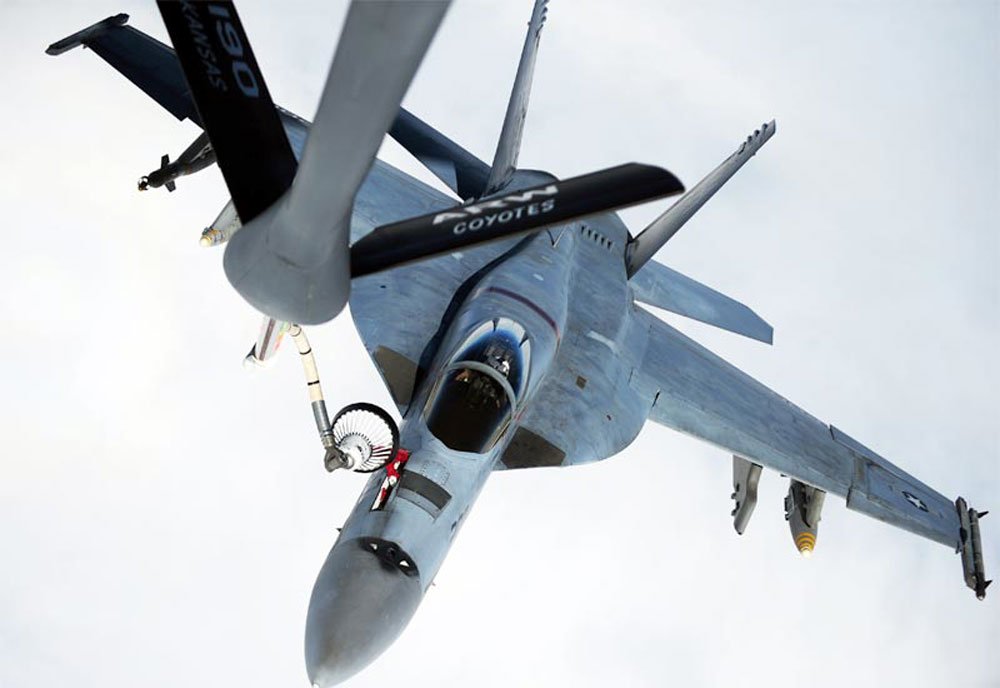 Mcdonnell Douglas Fa18 Hornet Multirole Fighter United States 28 A4 Photo Print
