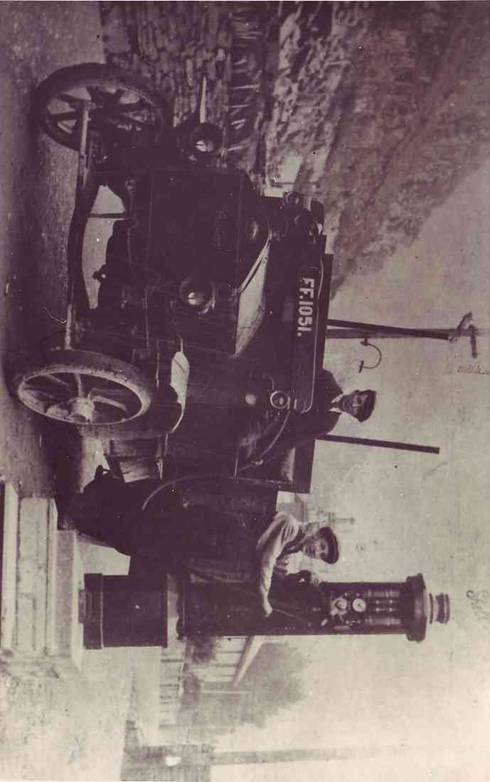 Merionethshire Blaenau Ffestiniog Baltic Garage Dick Hughes Jones serving fuel vintage old A4 Photo Print