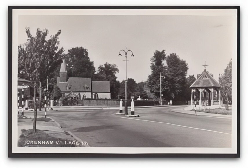 Middlesex Ickenham Village Church & Roundabout Vintage A4 Photo Print