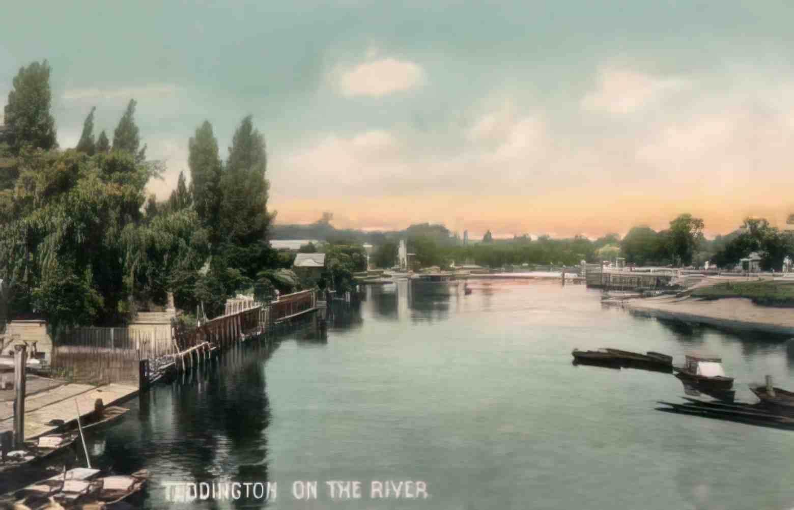 Middlesex Teddington on the River Vintage A4 Photo Print