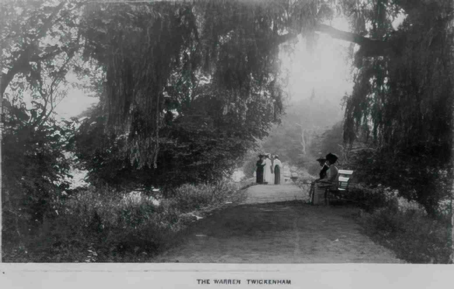 Middlesex Twickenham The Warren Vintage A4 Photo Print