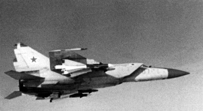 Mikoyan Gurevich Mig25 Foxbat 17 A4 Photo Print