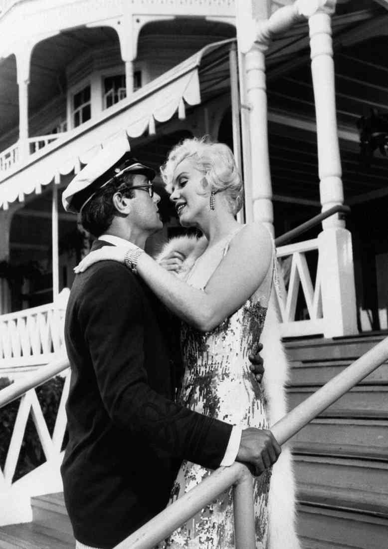 Monroe Marilyn Some Like it Hot 2 A4 Photo Print