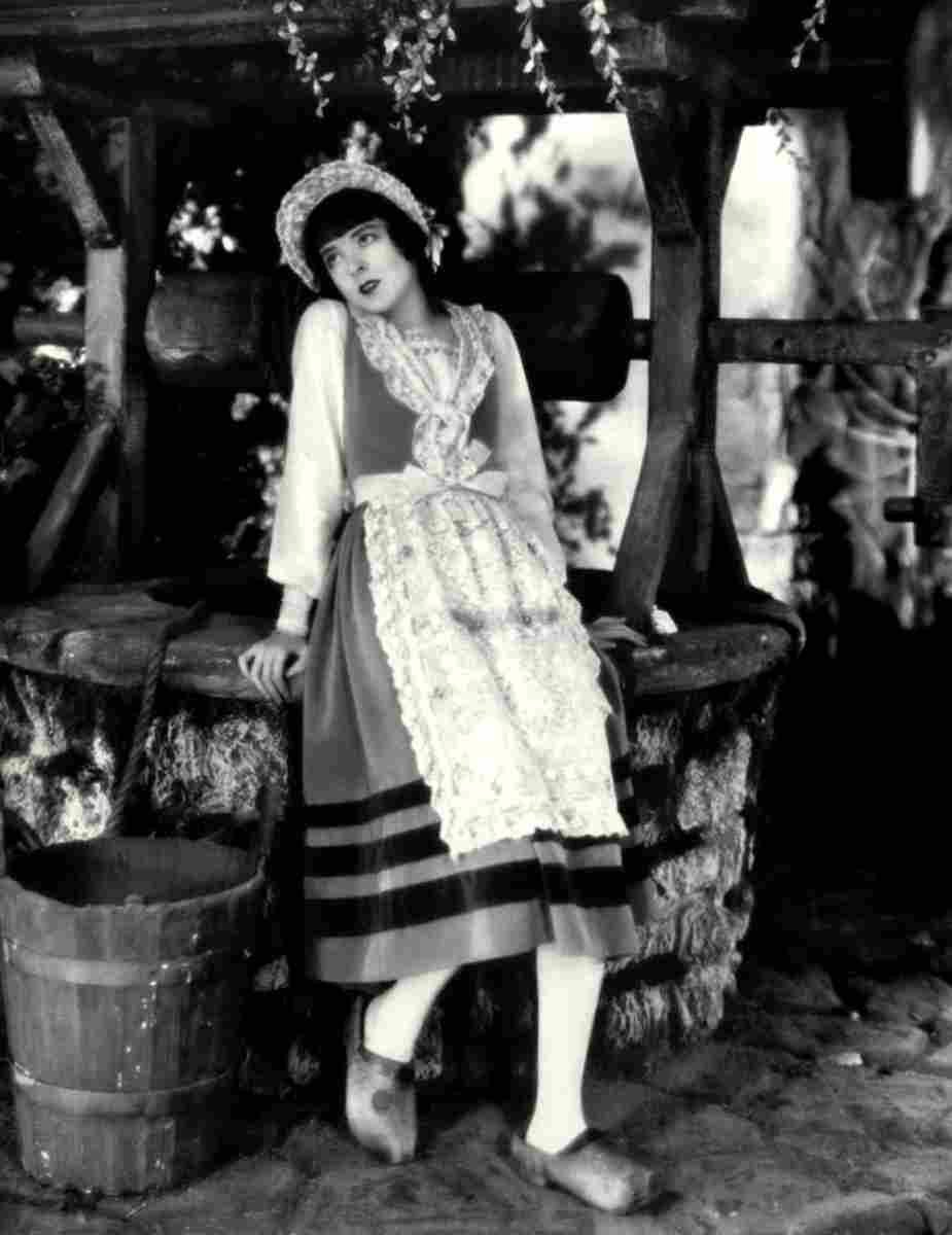 Moore Colleen Lilac Time 1 film star poster A4 Photo Print