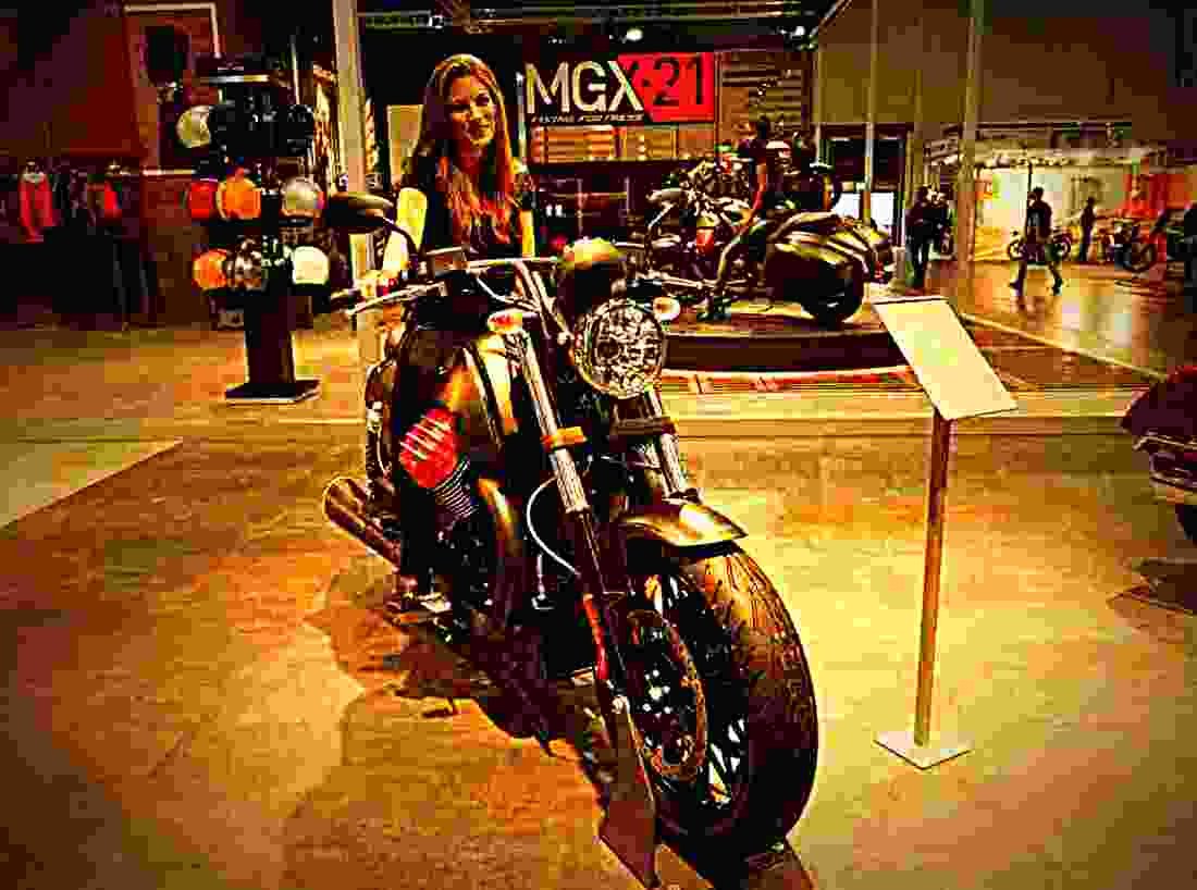 Moto Guzzi Audace 2018 2 motorbike A4 Photo Print