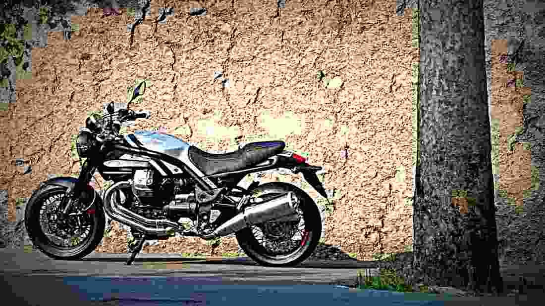 Moto Guzzi Griso 1200 S.E. 2018 1 motorbike A4 Photo Print