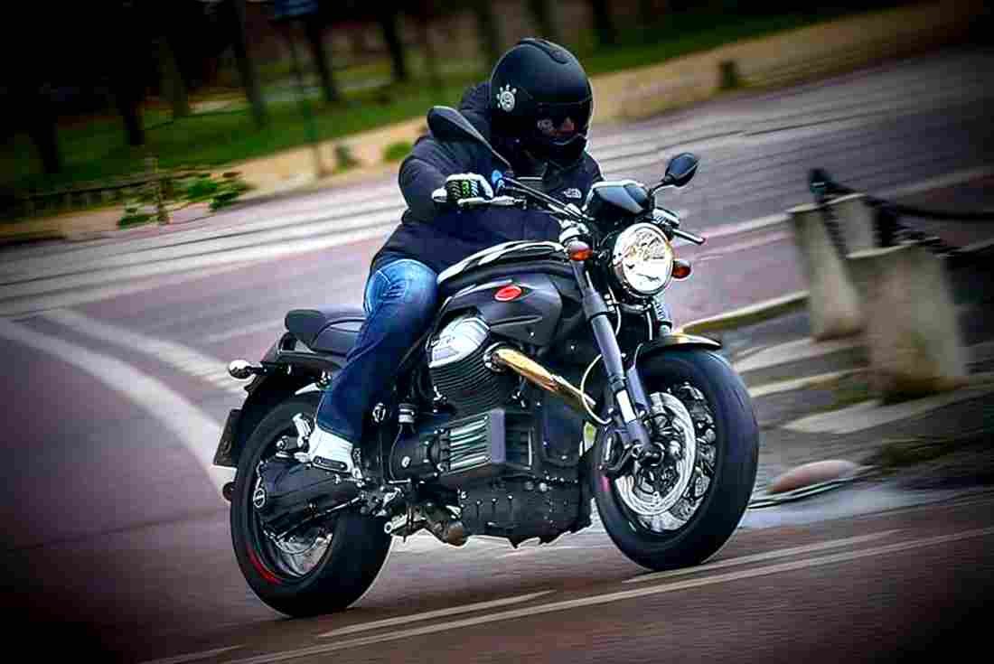 Moto Guzzi Griso 1200 S.E. 2018 3 motorbike A4 Photo Print