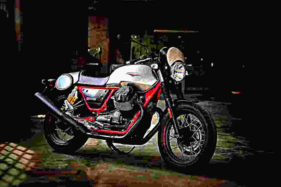 Moto Guzzi V7 III Racer 2018 2 motorbike A4 Photo Print