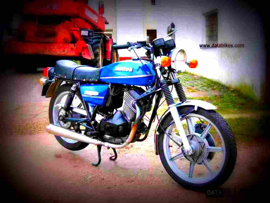 Moto Morini 250 T 1979 3 motorbike A4 Photo Print
