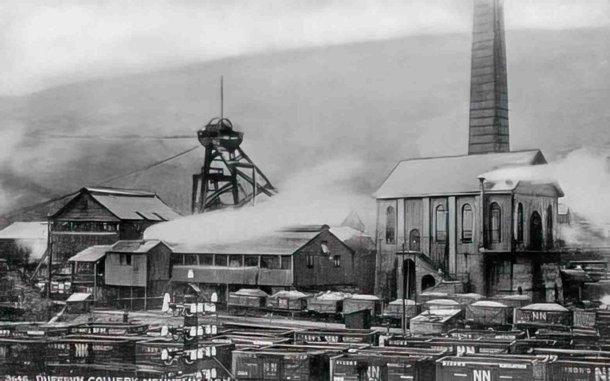 Mountain Ash Dyffryn Colliery Vintage A4 Photo Print