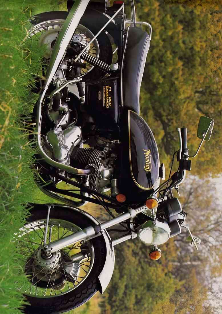 Norton Commando 850 MK2 75 A4 Photo Print
