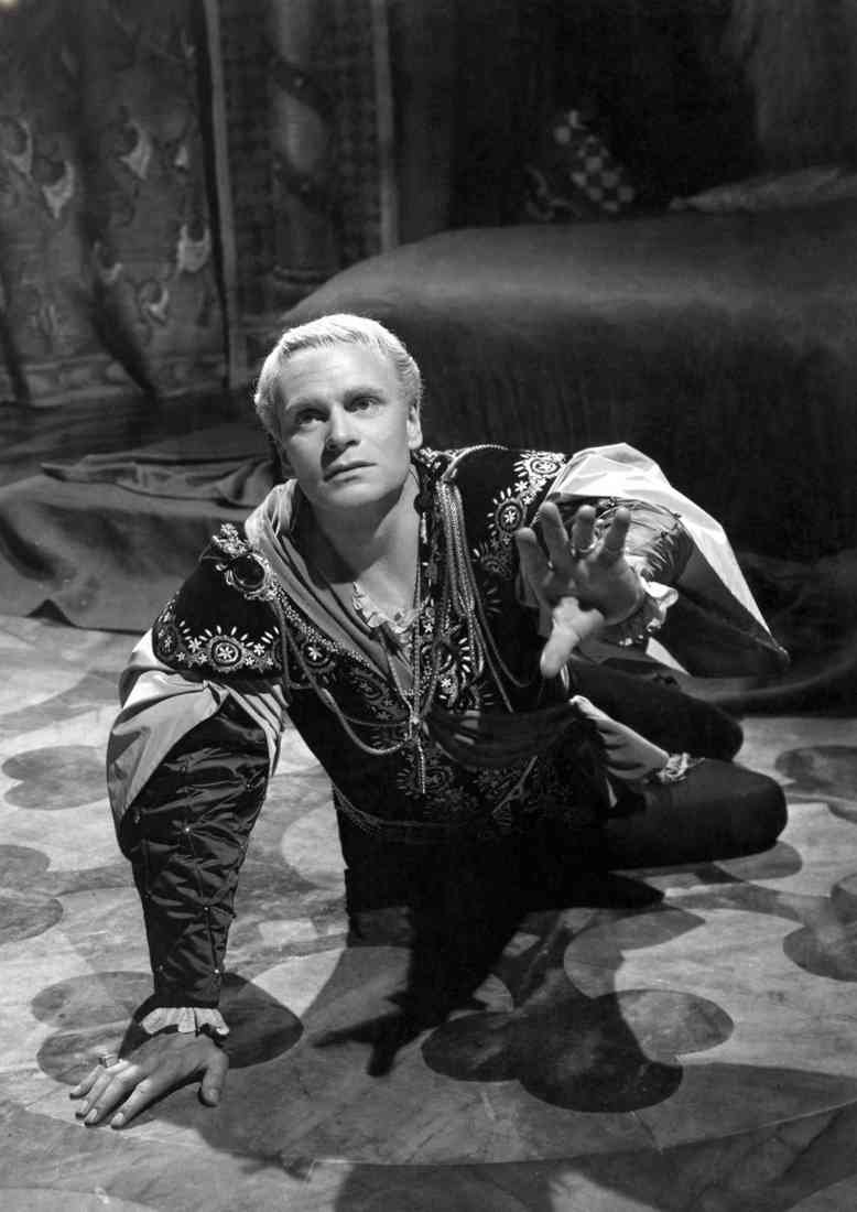 Olivier Laurence Hamlet 2 A4 Photo Print