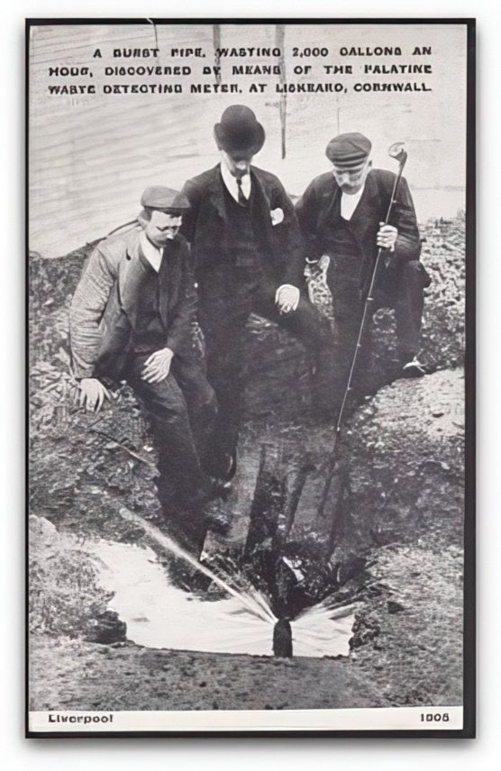 Ornwall Liskeard Palatine Waste Detecting Meter Finds Burst Pipe 3 Men Look Vintage A4 Photo Print