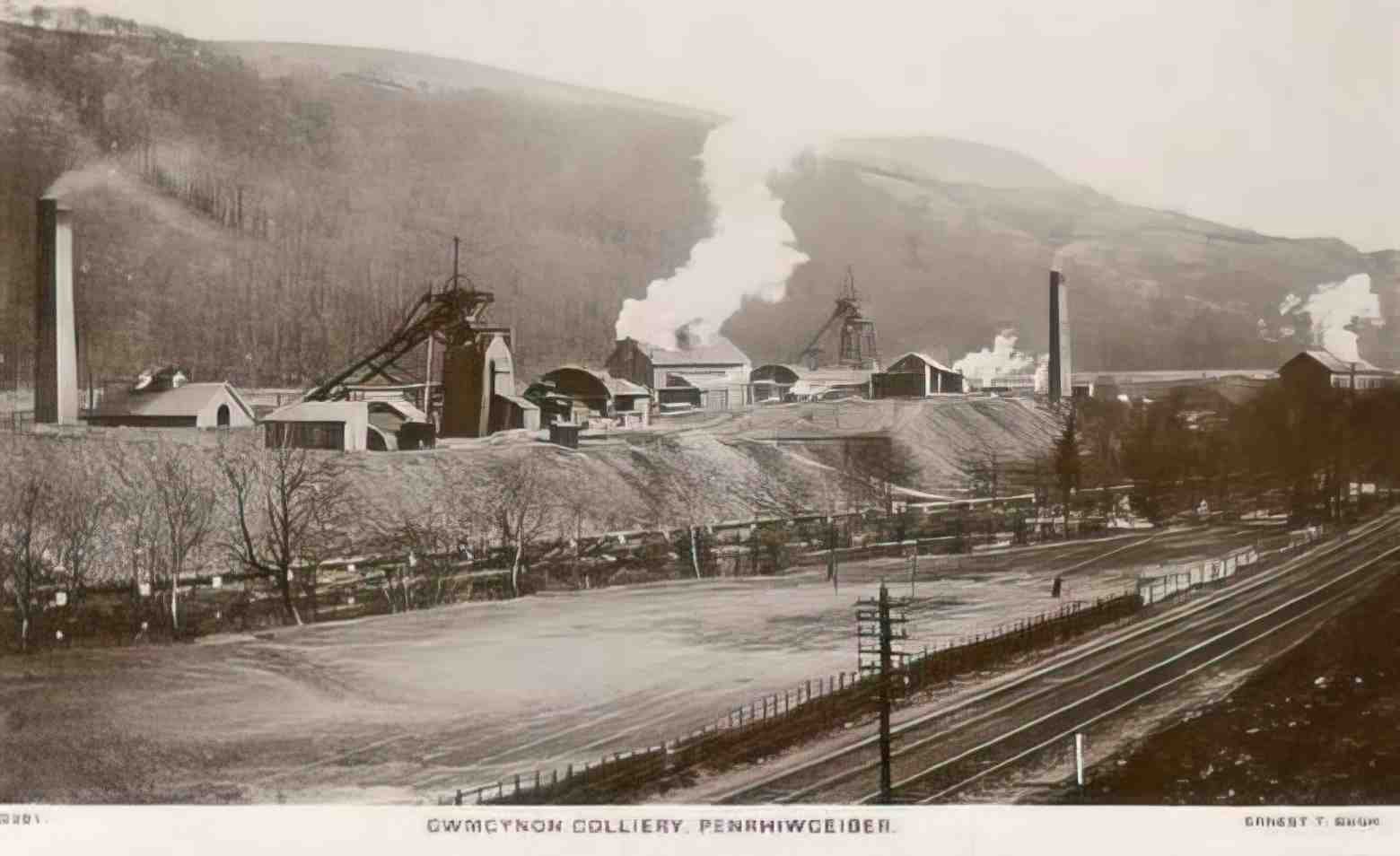 Penrhiwceiber Cwmcynyn Colliery Vintage A4 Photo Print