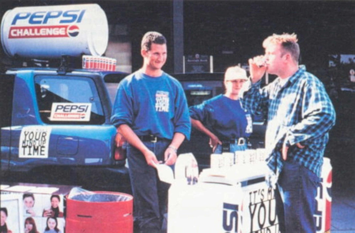 Pepsi Challenge Men 1990s Vintage Retro Advert