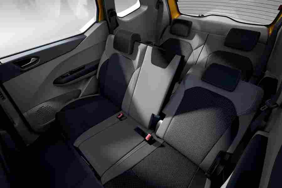 RENAULT Triber 6604 14 Car A4 Photo Print