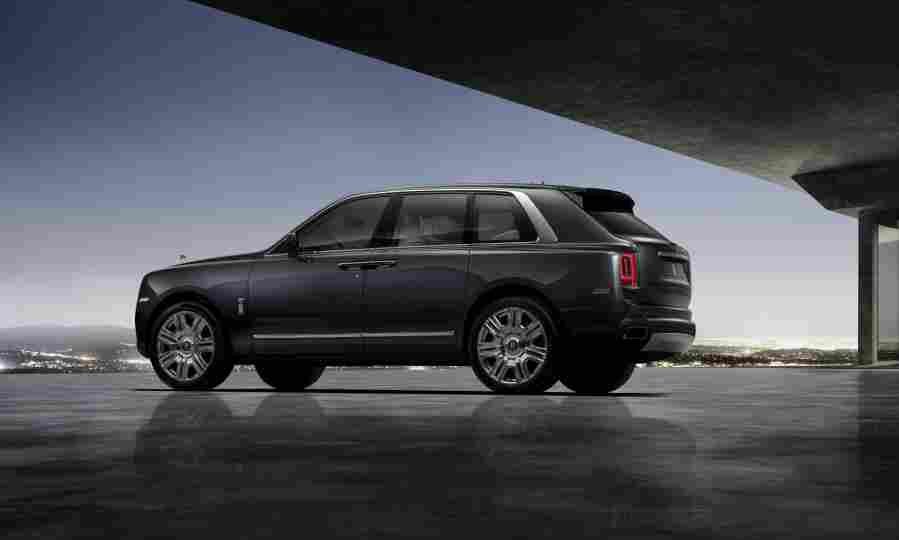 ROLLS ROYCE Cullinan 6356 16 Car A4 Photo Print