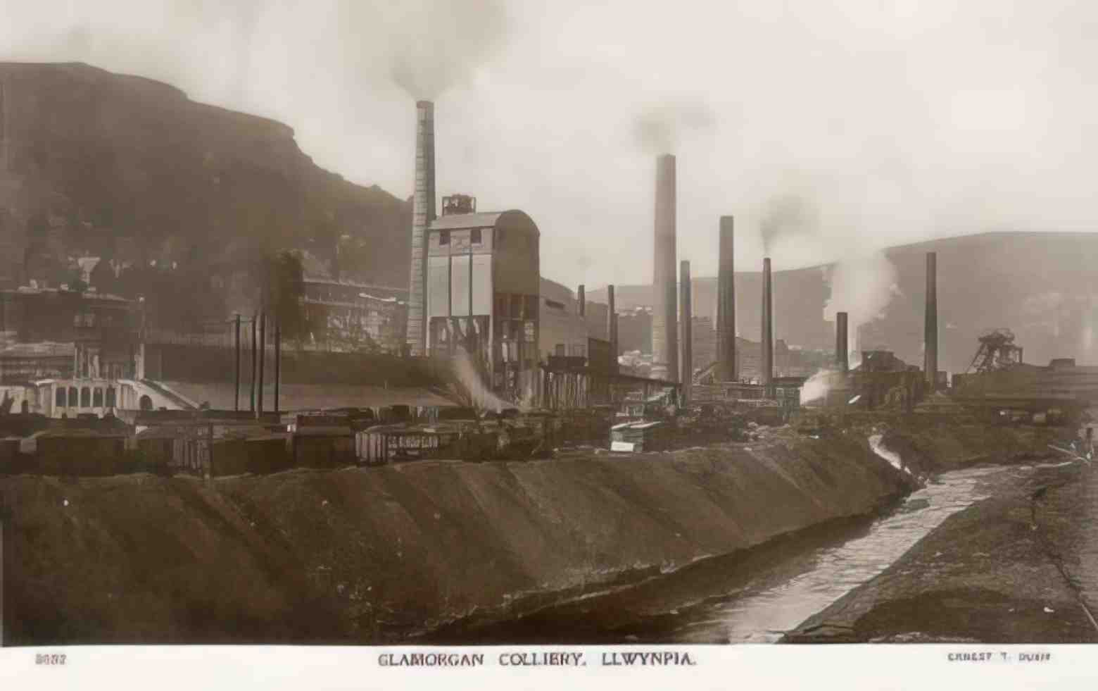 Rhondda Valleys LlwynypiaColliery Vintage A4 Photo Print