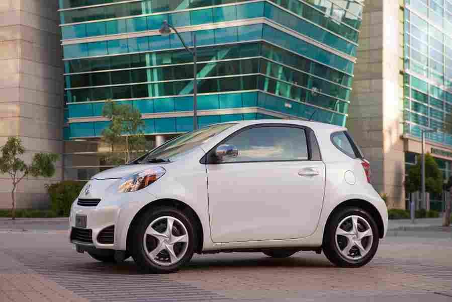 SCION iQ 4866 12 Car A4 Photo Print