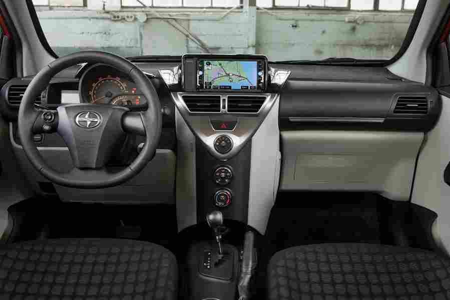 SCION iQ 4866 19 Car A4 Photo Print