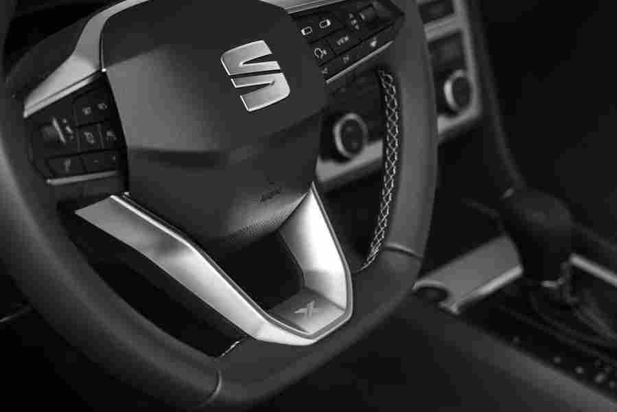 SEAT Ateca 6845 26 Car A4 Photo Print