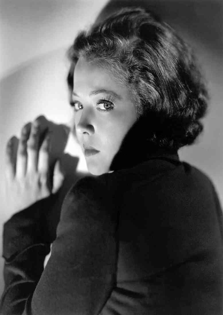 Sidney Sylvia 9 A4 Photo Print