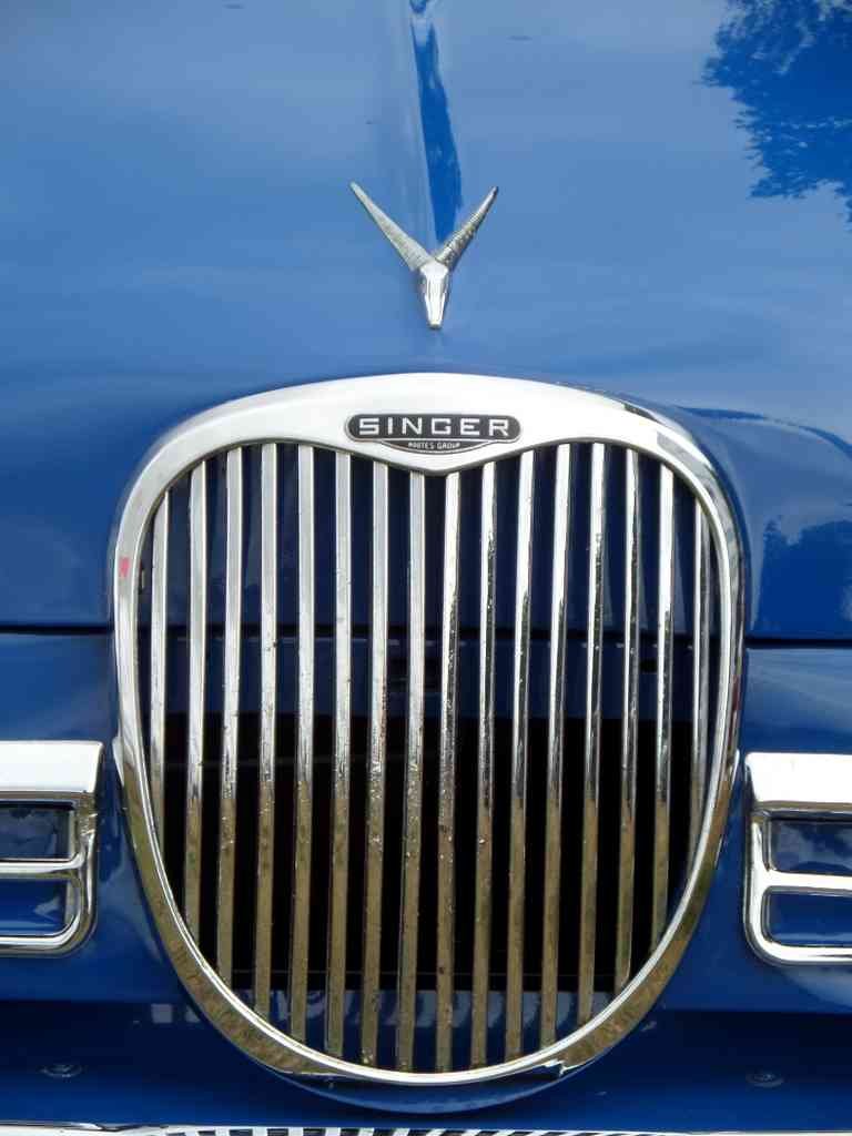 Singer Bonnet Grille Boot 2633 A4 Photo Print