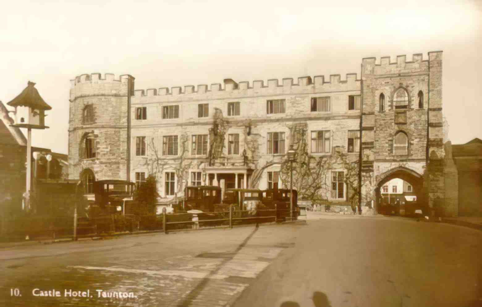 Somerset Taunton Castle Hotel 1930s Vintage A4 Photo Print