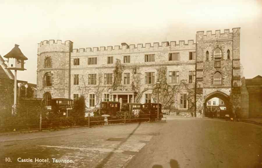 Somerset Vintage 156 A4 Photo Print