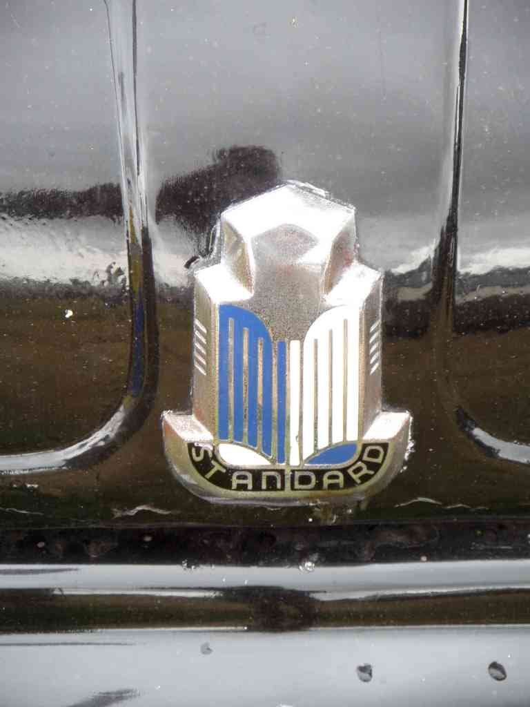 Standard Black Bonnet Grille 2586 A4 Photo Print