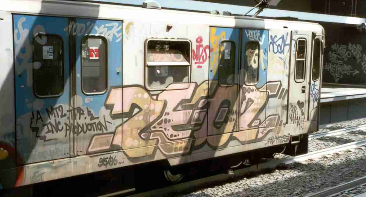 Street Art 0099 0069 GRAFFITI A4 Photo Print