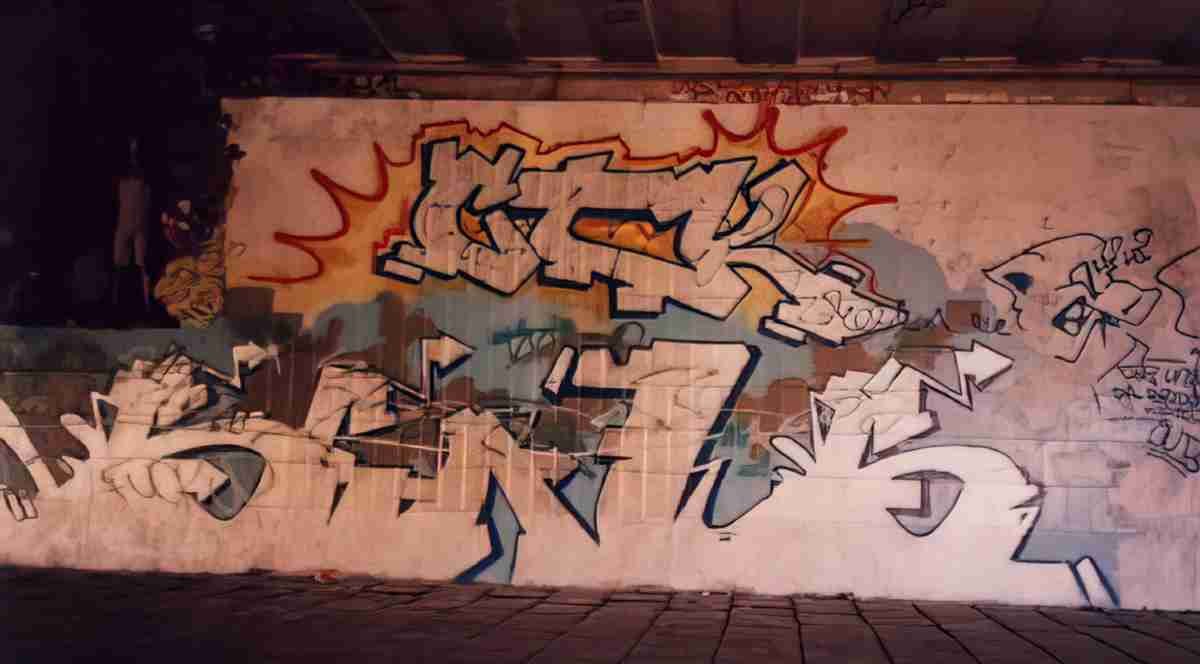 Street Art 0400 0375 GRAFFITI A4 Photo Print