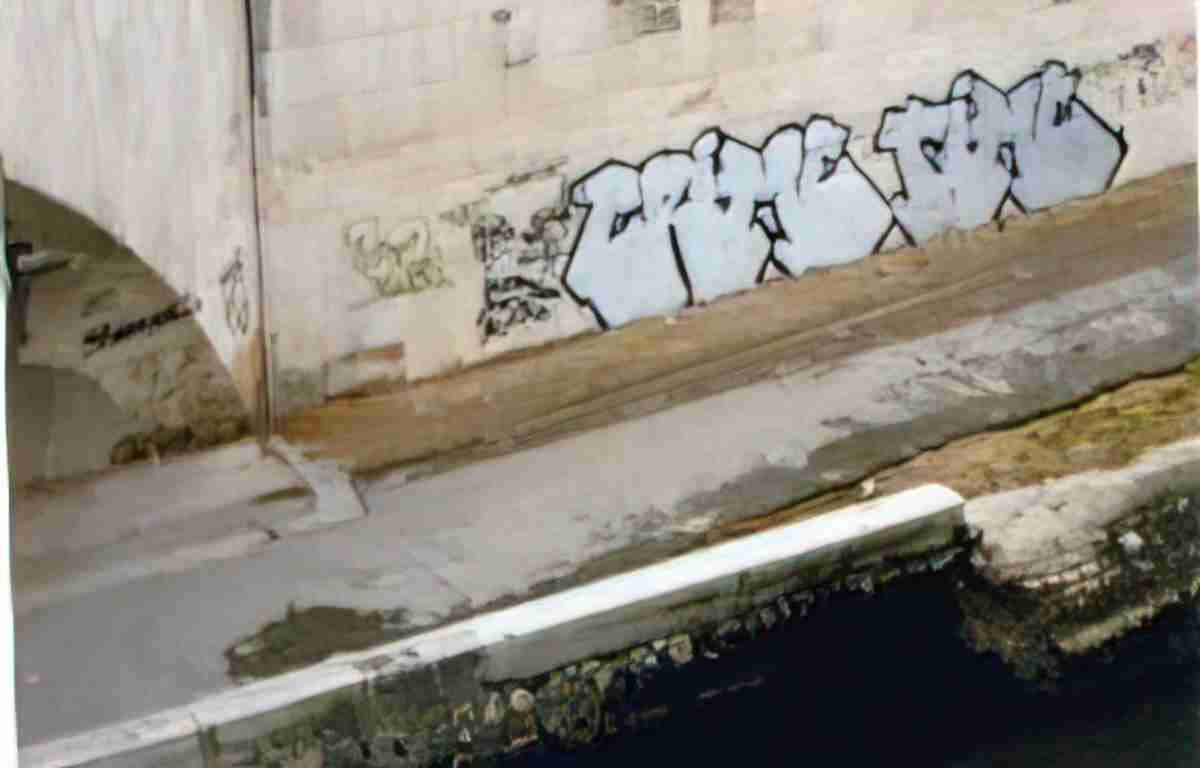 Street Art 0490 0465 GRAFFITI A4 Photo Print
