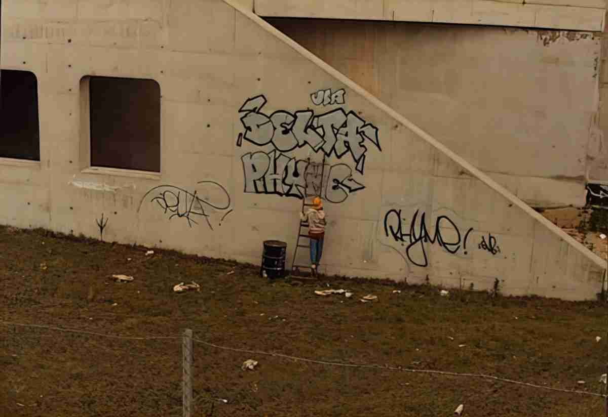 Street Art 2051 2030 GRAFFITI A4 Photo Print