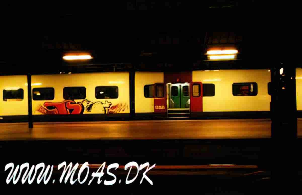 Street Art 4350 4348 GRAFFITI A4 Photo Print