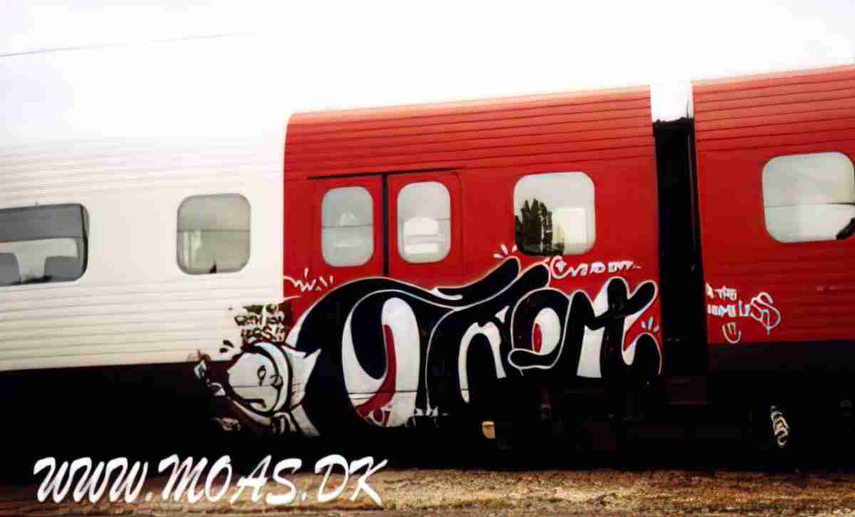 Street Art 4352 4350 GRAFFITI A4 Photo Print