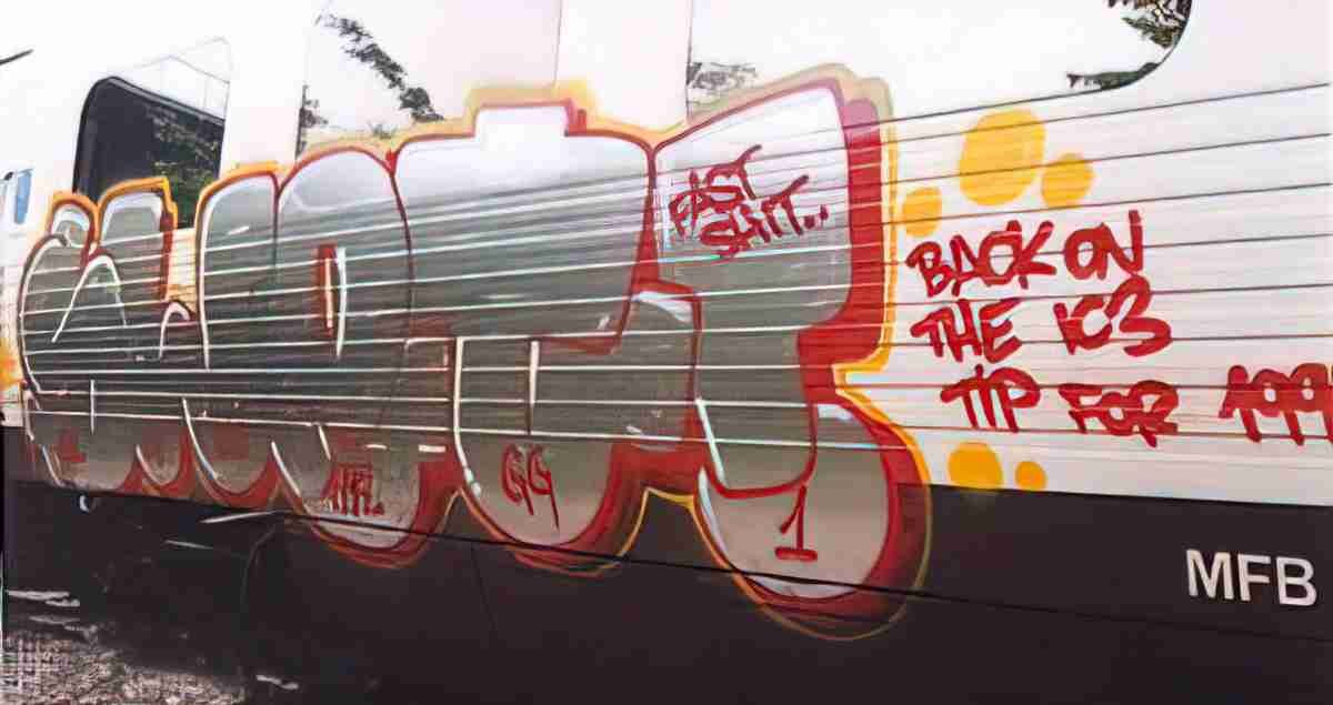 Street Art 4413 4412 GRAFFITI A4 Photo Print