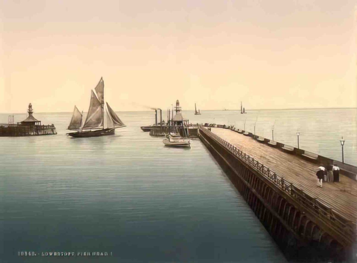 Suffolk Lowestoft Pier Head Vintage A4 Photo Print