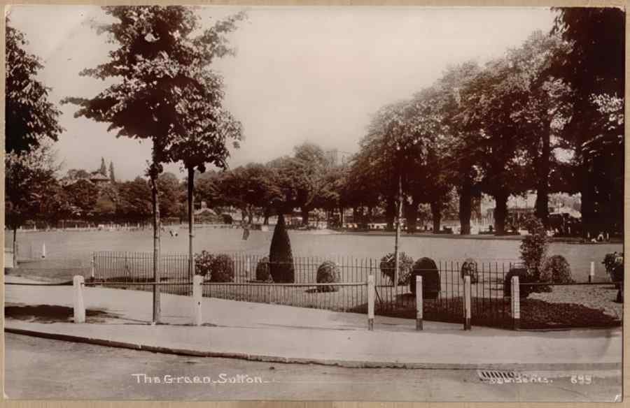 Surrey England13676 Vintage A4 Photo Print