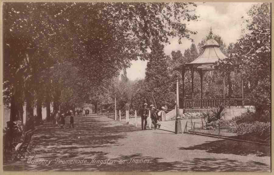 Surrey England13684 Vintage A4 Photo Print