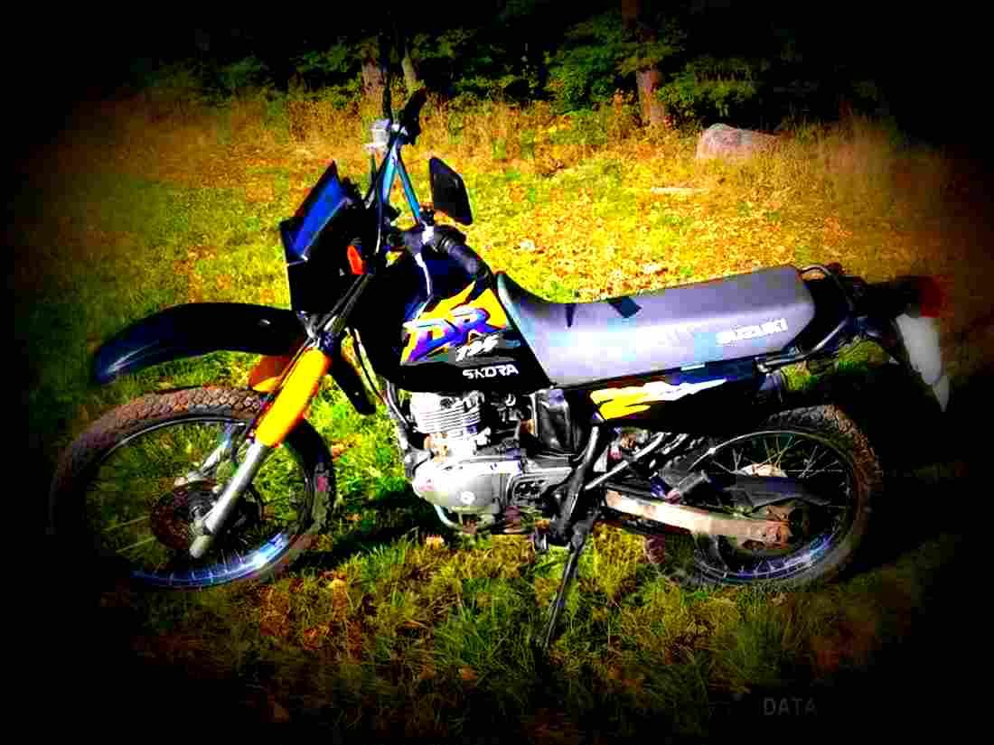 Suzuki AN 125 1997 1 motorbike A4 Photo Print