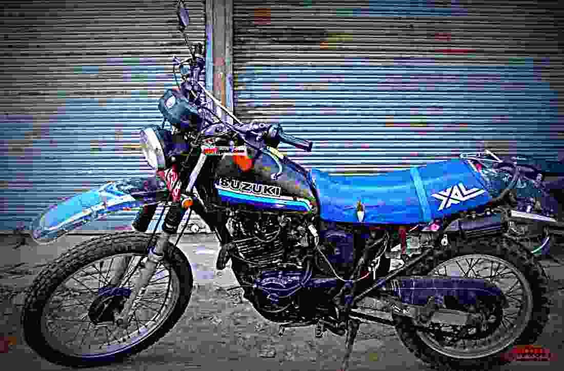 Suzuki DR 600 S 1984 2 motorbike A4 Photo Print